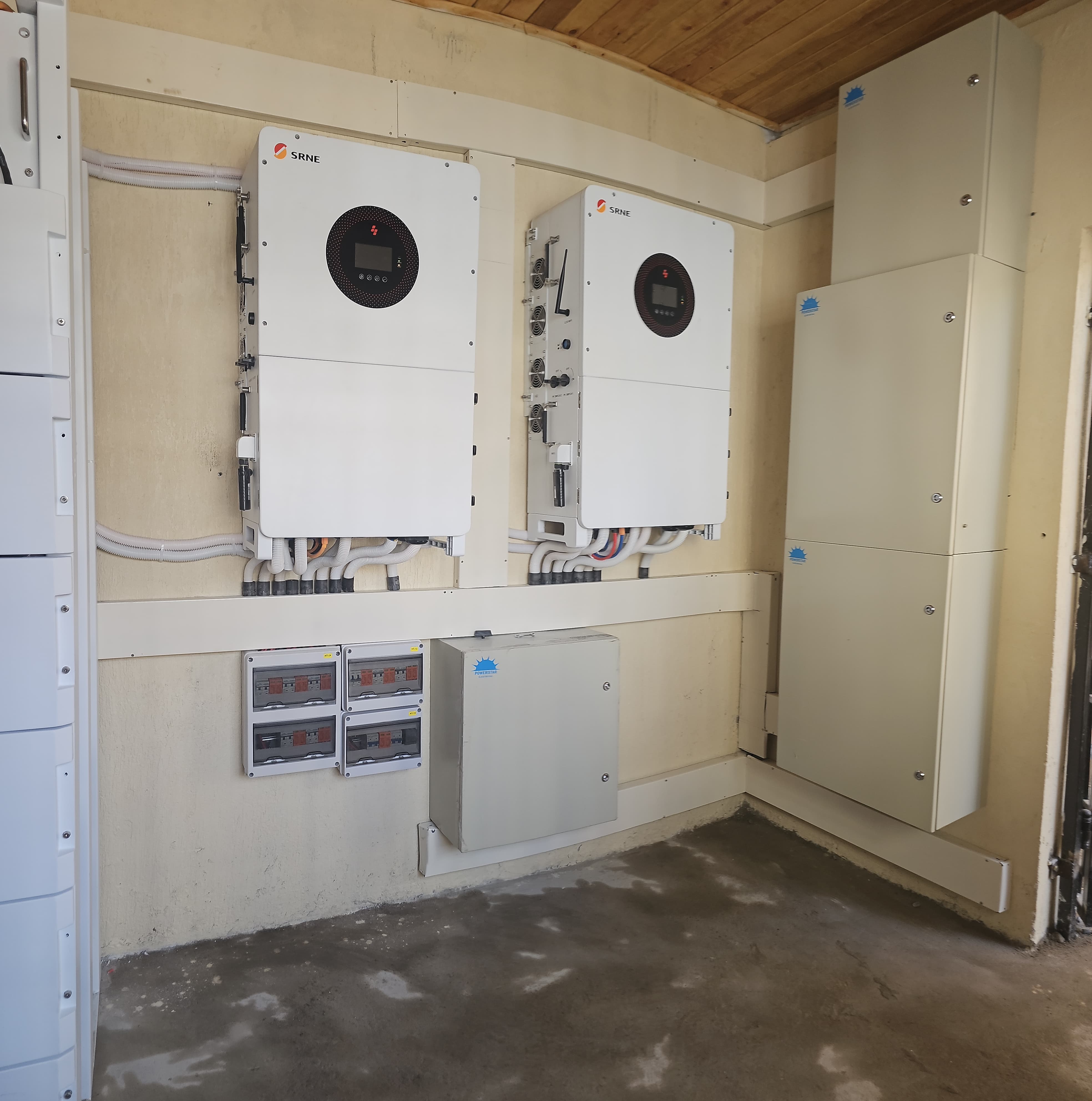 16kWp Commercial Hybrid Solar System – 30kWh Lithium Battery