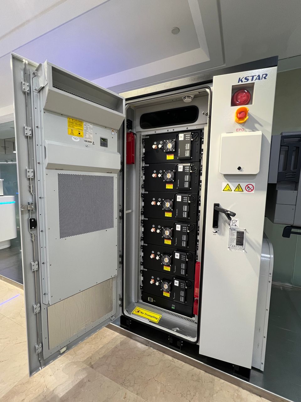 KSTAR BlueKernel Series 125kW Three-Phase Commercial & Industrial Solar Inverter (G125KT7) - Image 5