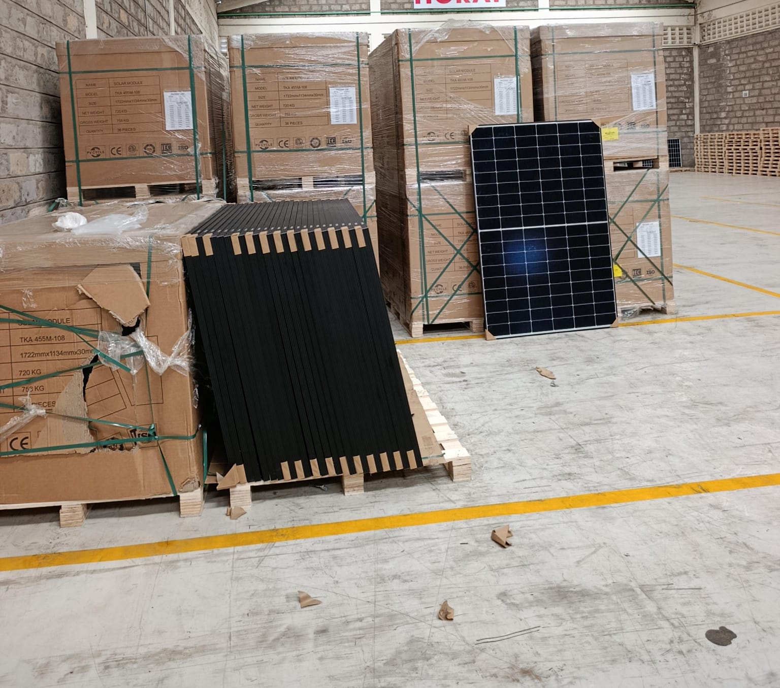 Solar Panels 450W–720W